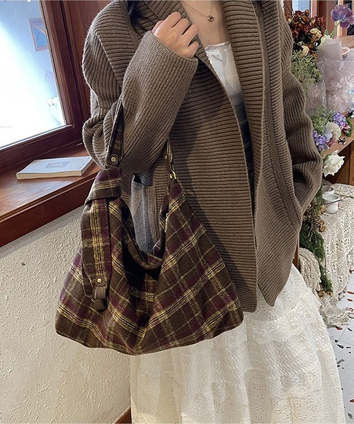 LA VORAGINE（ラ ヴォラジネ） ショルダーバッグ バッグ チェック柄大