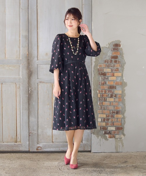 Rose Tiara（ローズティアラ） ワンピース 「美シルエット」つぼみ刺繍