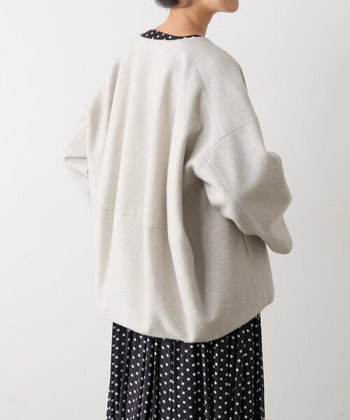 BEARDSLEY（ビアズリー） ノーカラーコート コート 後ろぷっくりウール