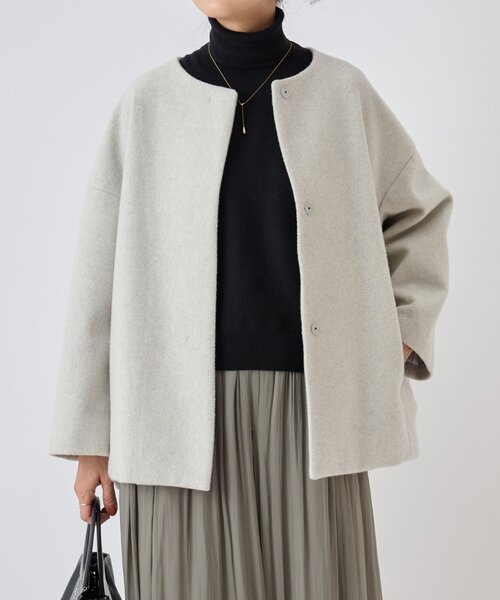 BEARDSLEY（ビアズリー） ノーカラーコート コート 後ろぷっくりウール