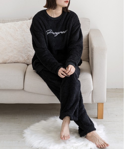 ad thie（アドティエ） トレーナー スウェット 刺繍ロゴ ボアプル