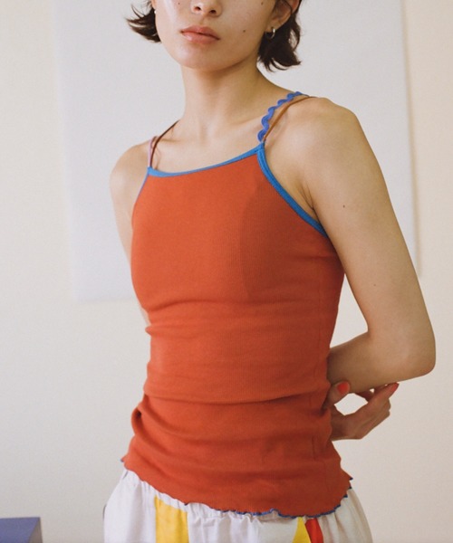 PAMM（パム） キャミソール 後ろ姿の肌色のリブキャミソール