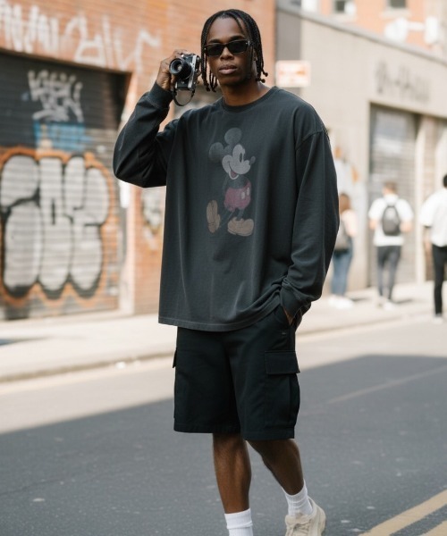 Disney（ディズニー） tシャツ ピグメントロングスリーブTシャツ