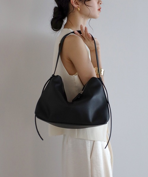 soins ショルダーバッグ バッグ 「牛革」ミニマルショルダーバッグ