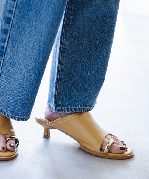 Le Vernis（ル・ベルニ） サンダル Toe ring sandals レディース