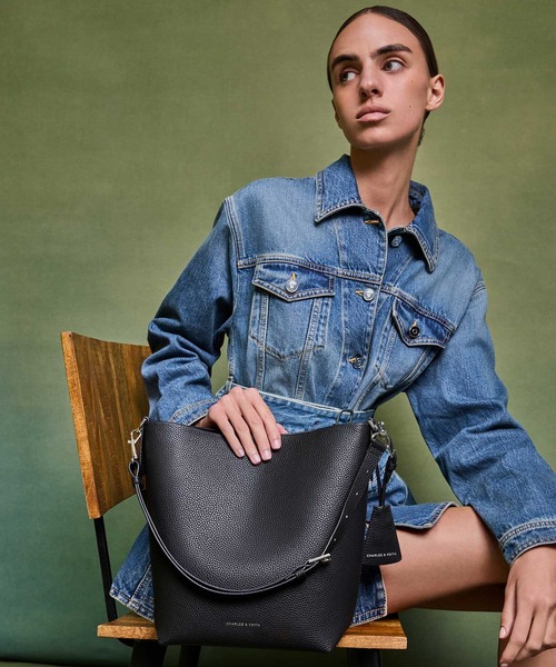 CHARLES ＆ KEITH（チャールズ&キース） ショルダーバッグ バッグ