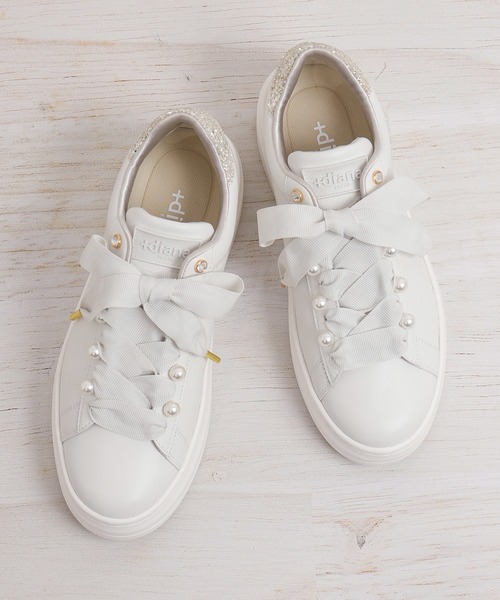 diana（プラスダイアナ） スニーカー パールビジュー付きリボン