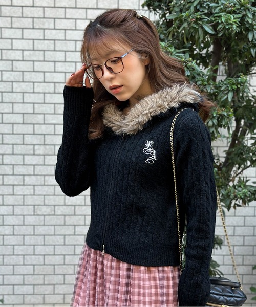 パーカー 「ケーブル編み×ファーフード」ダブルZIPニットパーカー