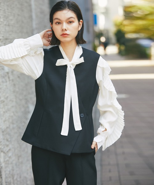 SMILE ORCHID（スマイルオーキッド） セットアップ Vネックジレ