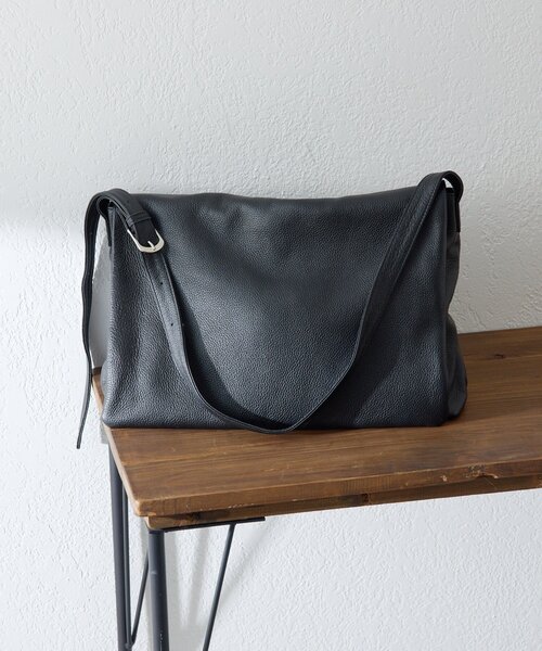 ear PAPILLONNER（イア パピヨネ） トートバッグ レザーフラップワン