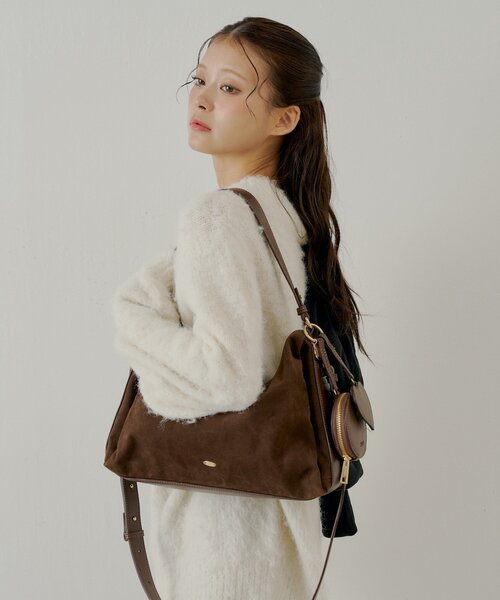 Chico（チコ） ボストンバッグ ポーチチャーム付きスエードコンビ