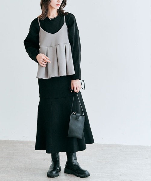 キャミソール ストレスフリーで華やか見え。「mochiz ele」プリーツ