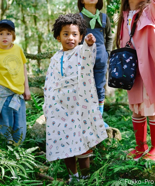 AIGLE（エーグル） ショルダーバッグ バッグ 「ドラえもん」 ひみつ