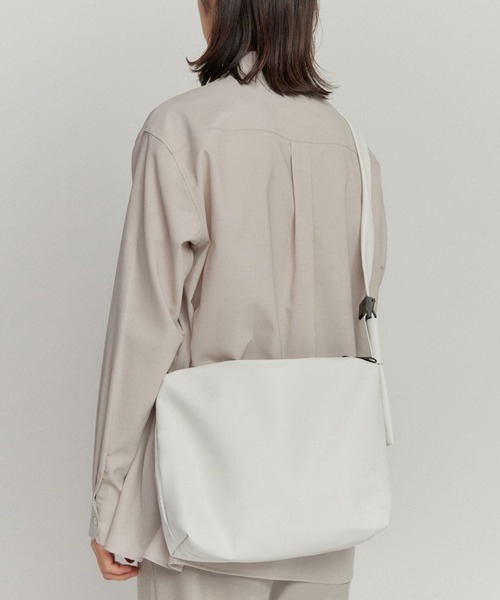 Ressaca（レサーカ） ショルダーバッグ フェイクレザー Dカン付き