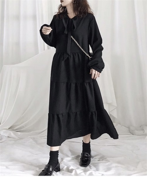 Dream garden（ドリームガーデン） ワンピース ボウタイ襟 ティアード