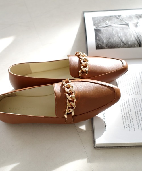 AmiAmi（アミアミ） ローファー 軽量ゴールドチェーンアーモンドトゥ