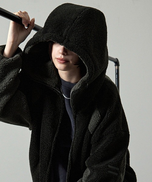 コート ジャケット 「Alfred Alex」ラバーロゴ ビッグハイネックフード