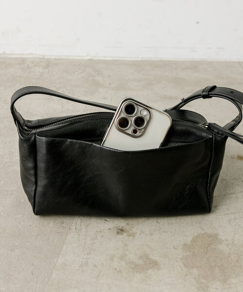 ear PAPILLONNER（イア パピヨネ） ショルダーバッグ バッグ 「本革