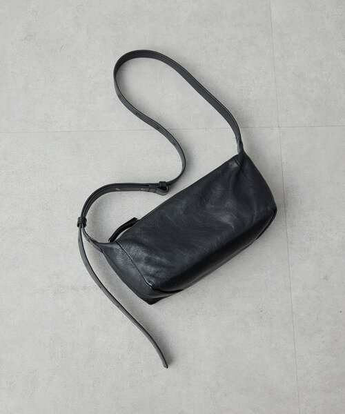 ear PAPILLONNER（イア パピヨネ） ショルダーバッグ バッグ 「本革