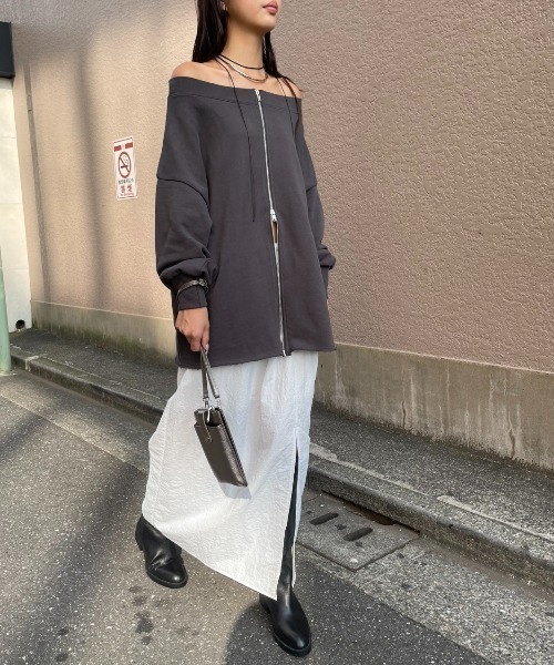 AIC. トレーナー スウェット オフショルダーカットオフスウェット