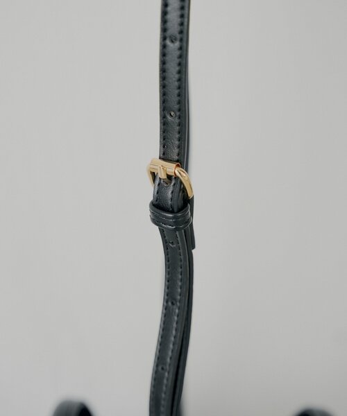 Chico（チコ） ボストンバッグ ロゴチャーム付きスエードムートン