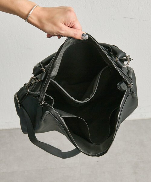 ear PAPILLONNER（イア パピヨネ） ショルダーバッグ バッグ 「本革/A4