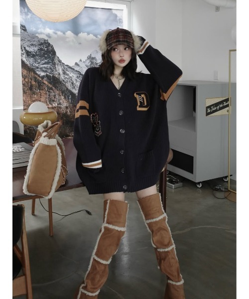 Darich（ダーリッチ） カーディガン カレッジワッペンVネックニット