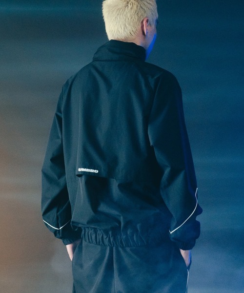 umbro（アンブロ） ナイロンジャケット × BLACK LABEL SET-UP FIELD