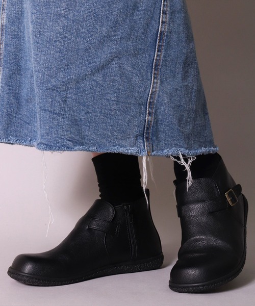 ブーツ (ES)「 Joy Walker Plus 」フェイクレザー ベルト サイドジップ