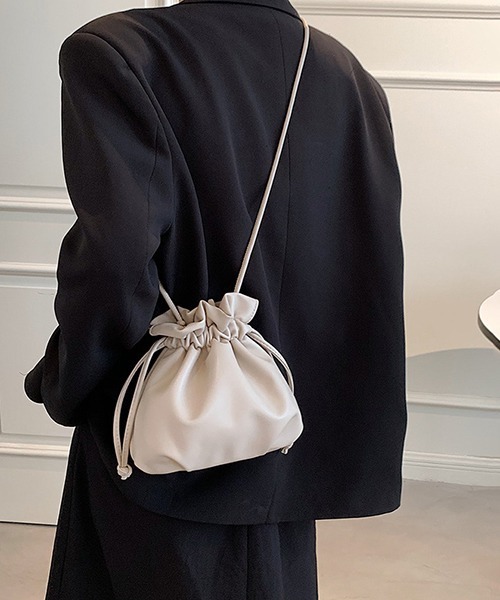 ショルダーバッグ バッグ 2WAYレザー巾着ショルダーバッグ レディース