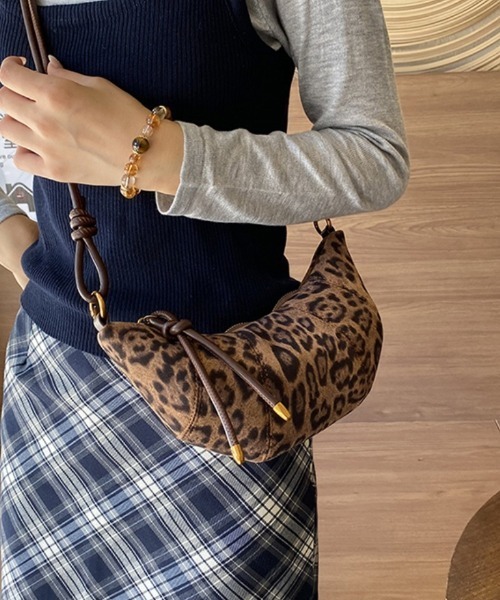 ショルダーバッグ バッグ ヒョウ柄 クロワッサンショルダーバッグ