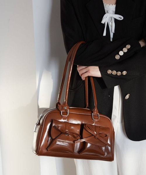 LA VORAGINE（ラ ヴォラジネ） ショルダーバッグ バッグ 外ポケット紐