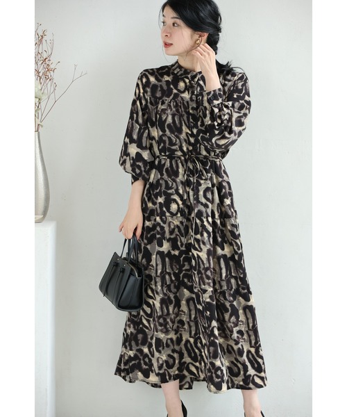 cawaii ワンピース ゆったりと広がるアニマル柄ミディアムワンピース