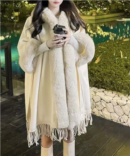 Ritomo De Ricco ポンチョ ふんわりファー付きフーディーポンチョ