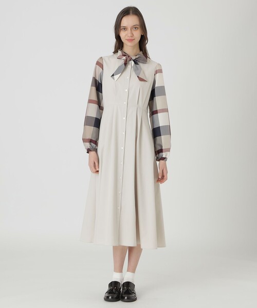 BLUE LABEL CRESTBRIDGE（ブルーレーベルクレストブリッジ