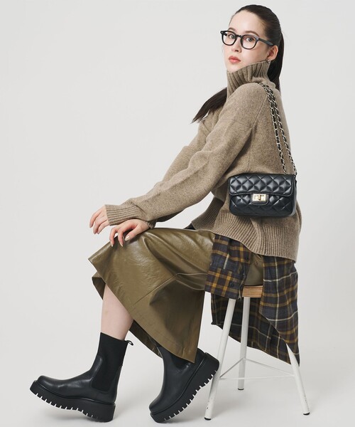 AULENTTI（オウレンティ） ショルダーバッグ バッグ 「AULENTTI