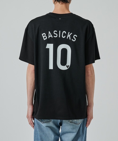 BASICKS（ベイシックス） tシャツ 「BASICKS」Football Print T-Shirts