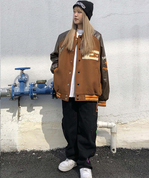 DEVICE（デバイス） スタジャン ブラウンベース ビッグロゴ スタジャン