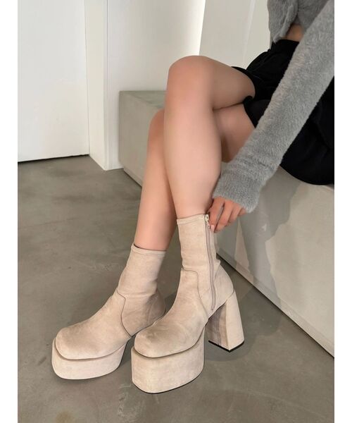 EMODA（エモダ） ブーツ バルキープランプショートフィットブーツ