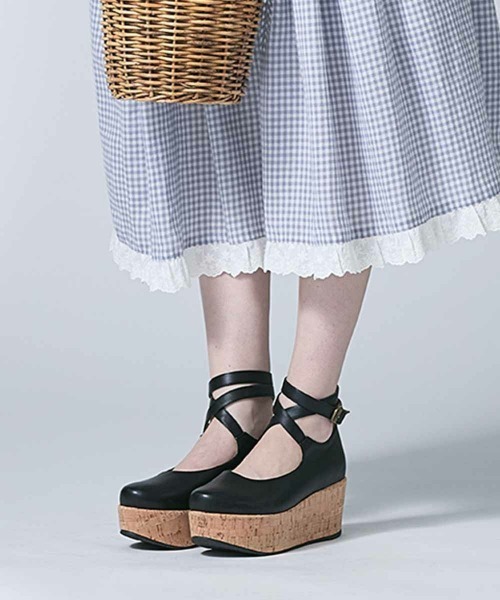 an another angelus（アンアナザーアンジェラス） パンプス クロス