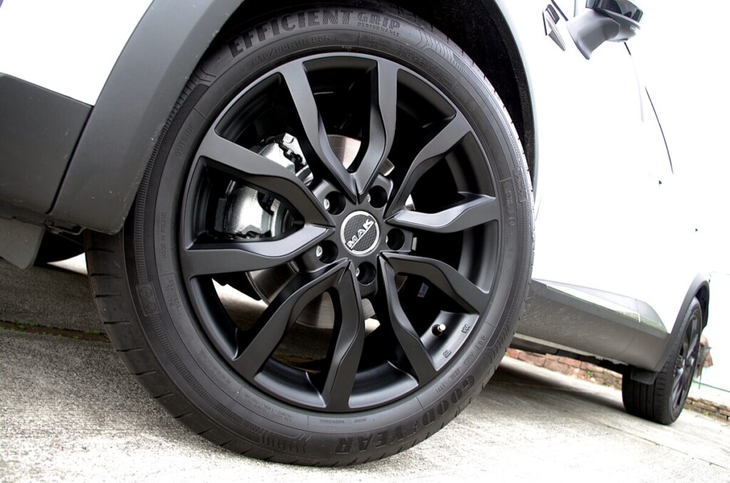 ルノー キャプチャー x MAK ケルン 18インチ | アメ車・輸入車の