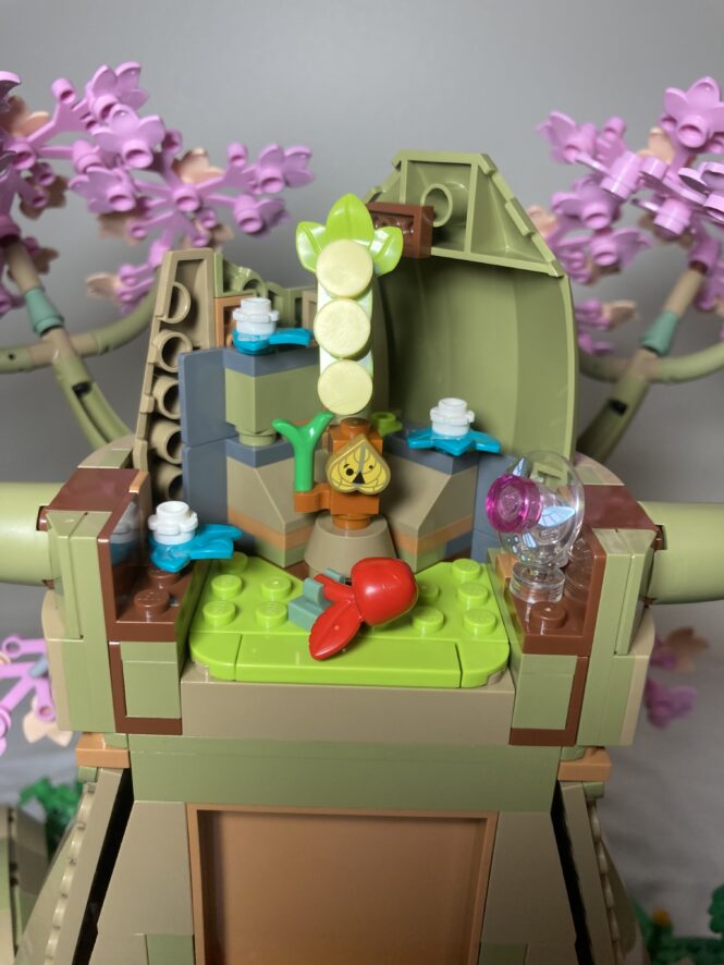 Review: The Great Deku Tree 2-in-1 LEGO set |