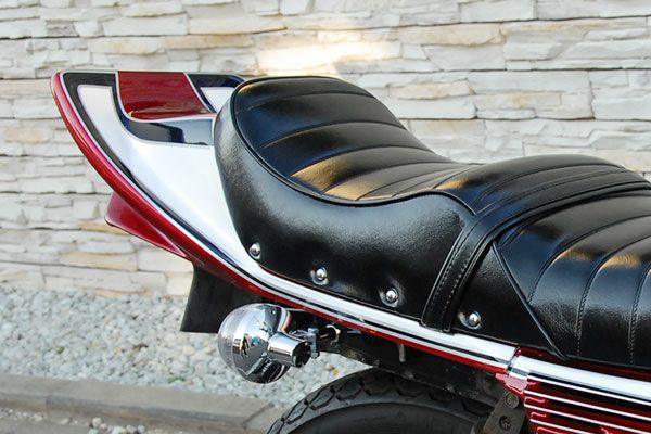 テールカウル | ゼットファーザーブラザーズ