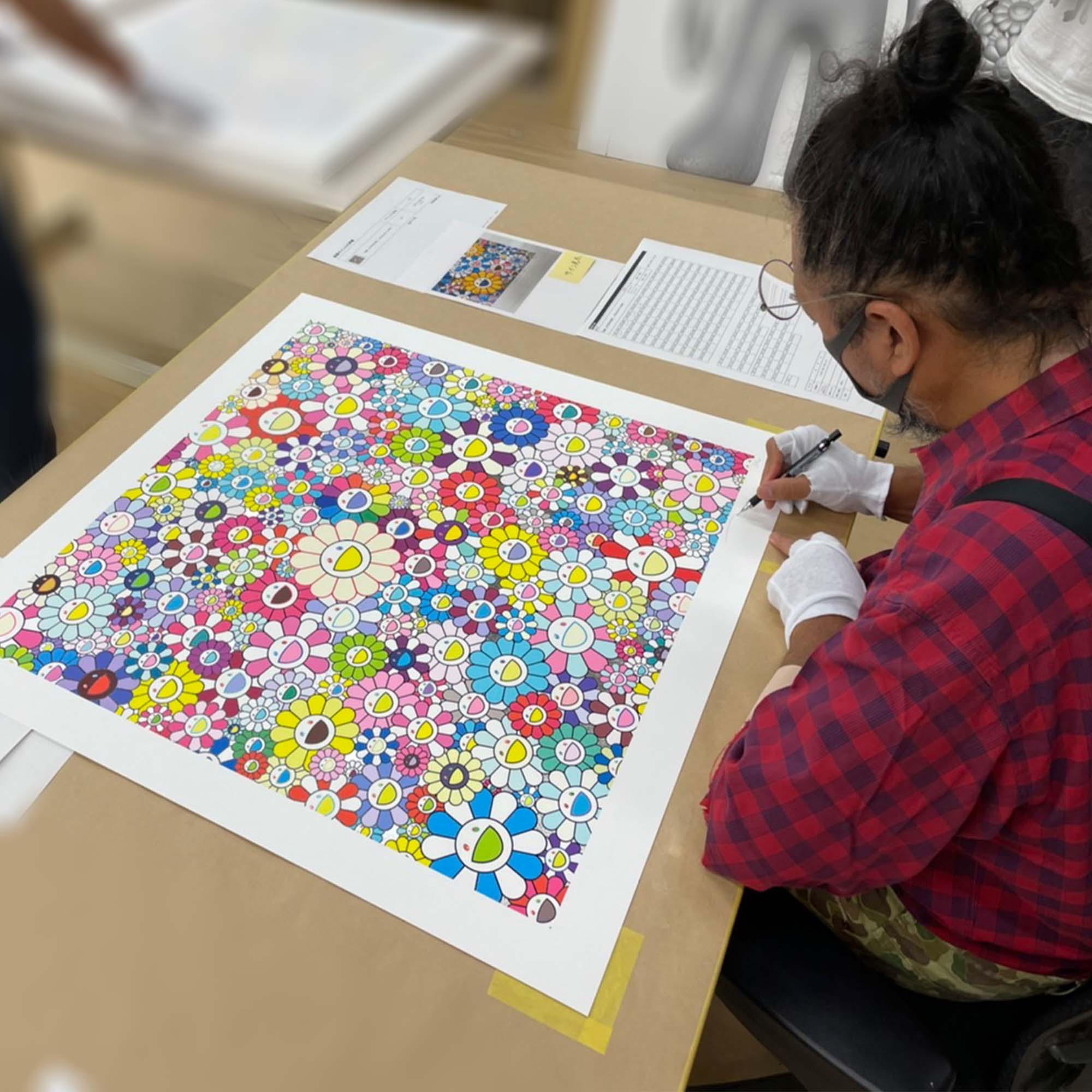 6月1日(木)12時よりWEBショップにて、村上隆エディションサイン入り