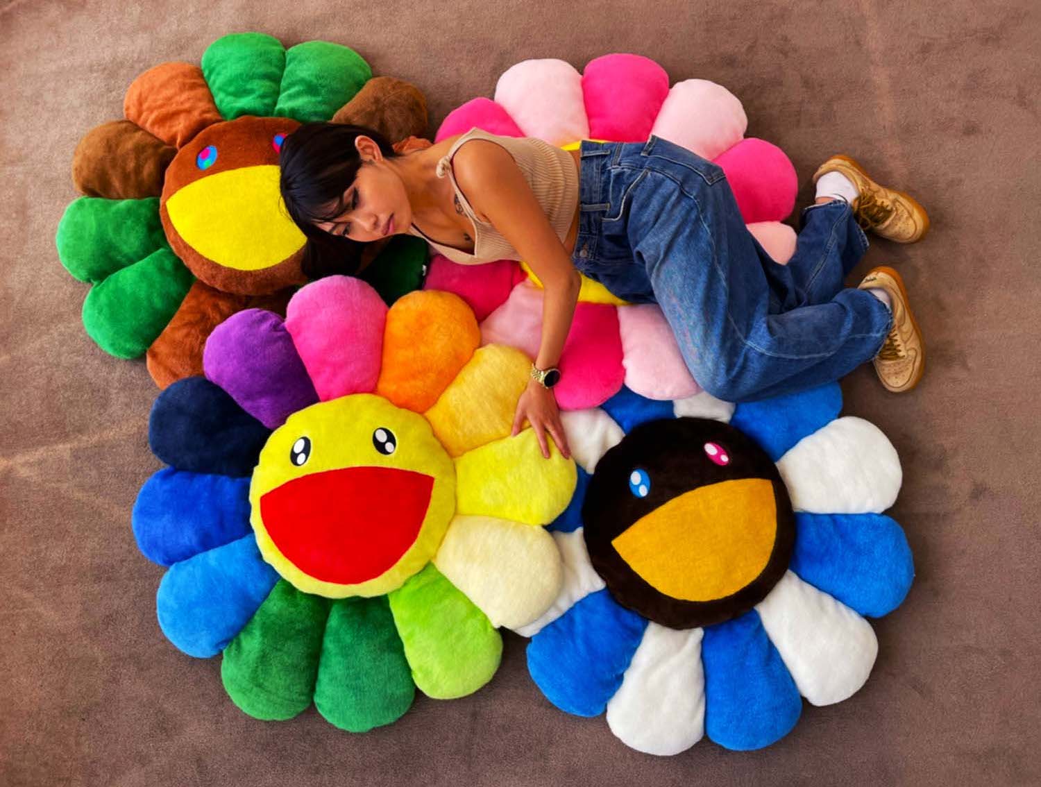 8月21日(土)よりWEBショップにて、1mお花クッション4種を販売致します