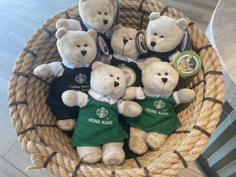 香港空港のスタバを徹底解説！タンブラーなど限定グッズもある