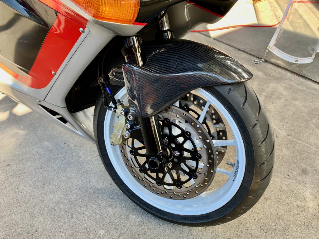 リア17インチ化カスタムなど - 鯱主補完計画〜ZX10ブログ