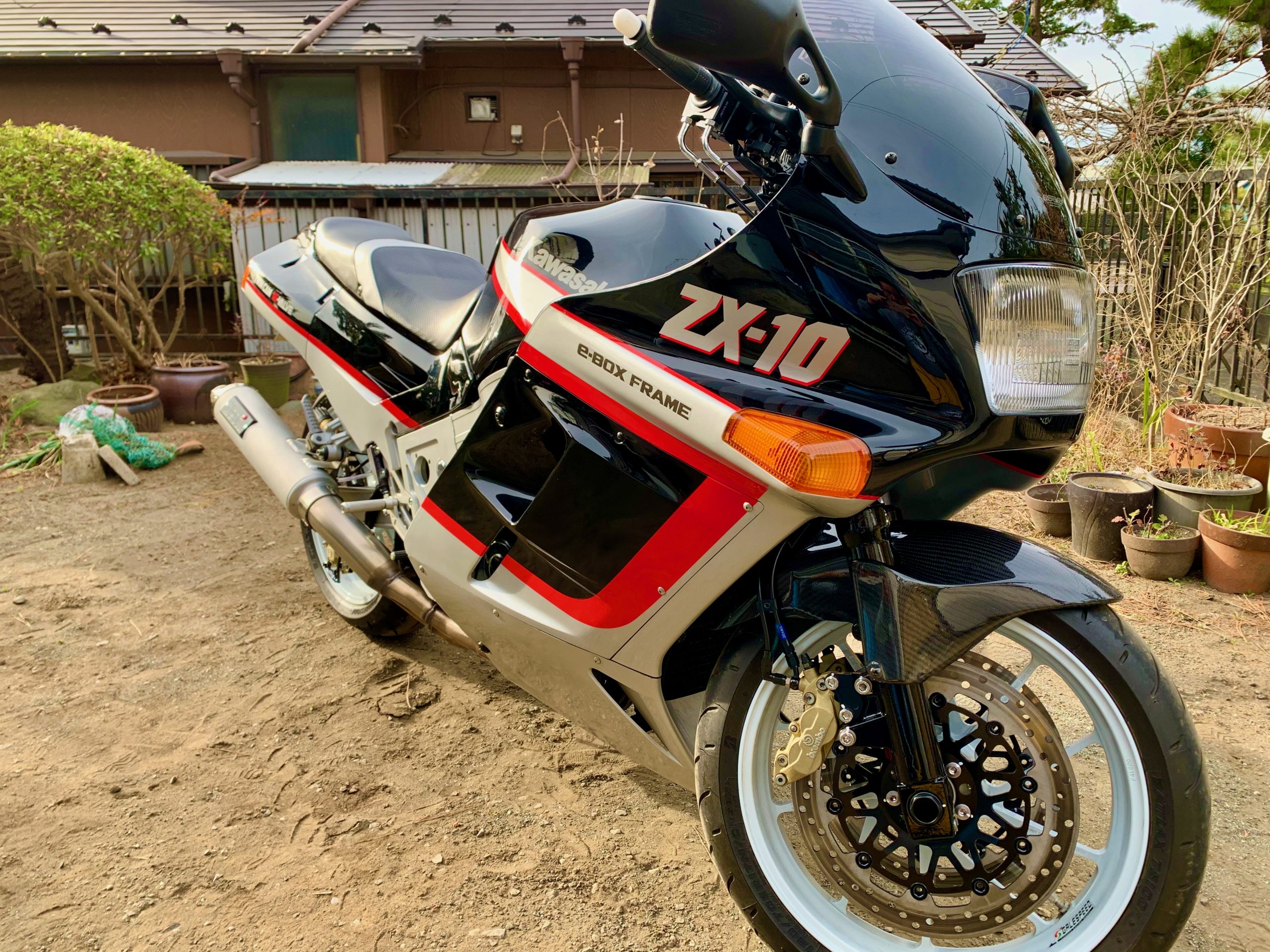 リア17インチ化カスタムなど - 鯱主補完計画〜ZX10ブログ