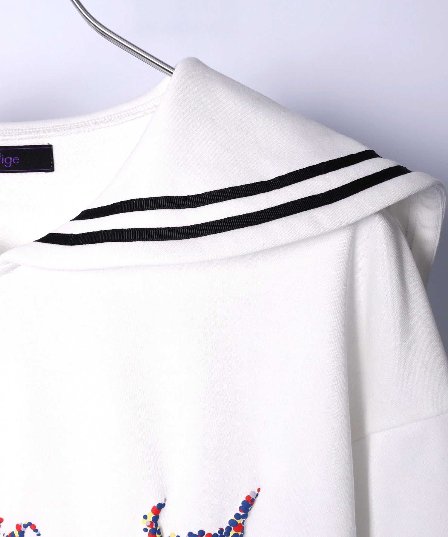 Amilige発泡プリントセーラーカラースウェット– A AM STUDIO