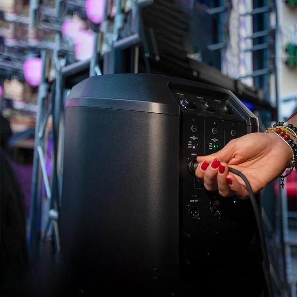 Caixa Ativa Bose L1 Pro16 PA Portátil 3 Canais 124dB Bivolt